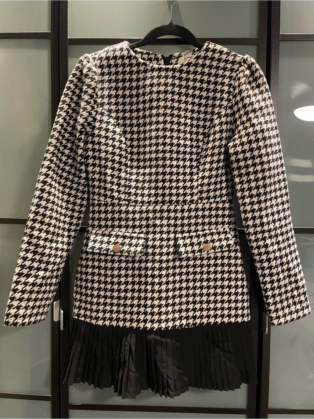 NWT Commense Black & White Houndstooth Pleated-Hem Blazer
